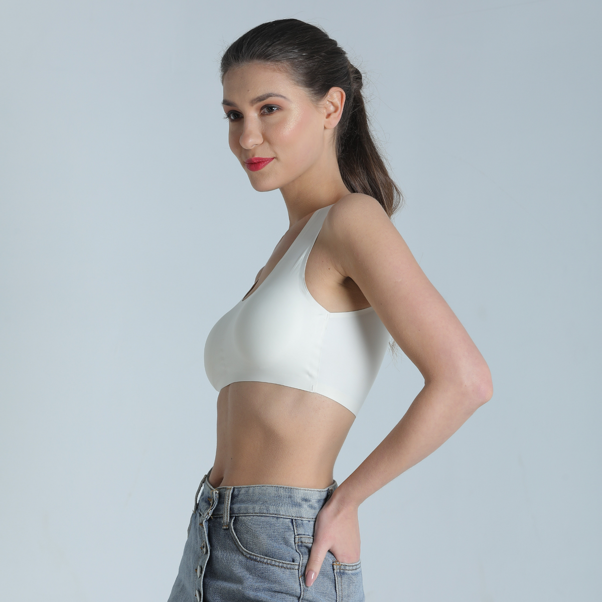 Deevaz Combo Of 2 Seamless Non-Wired Sports Bra With Removable Cups In Skin Colour & White Colour.