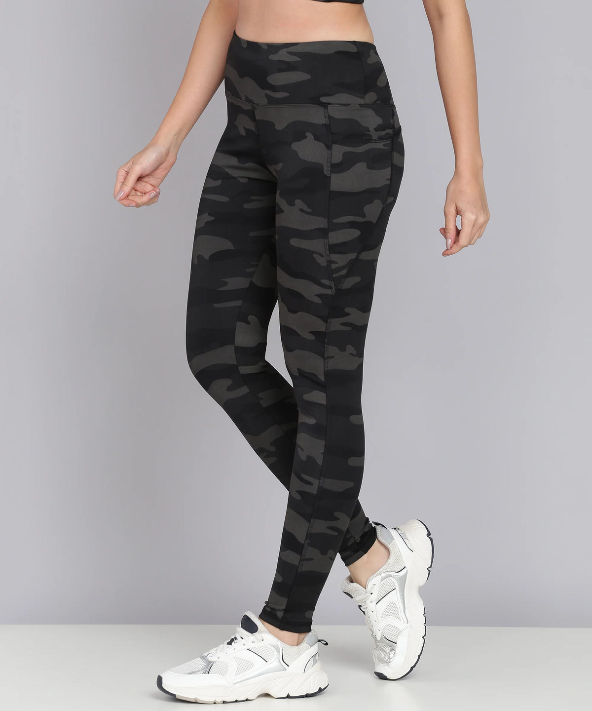 Deevaz Comfort & Snug Fit Active Ankle-Length Tights In Black Camouflage