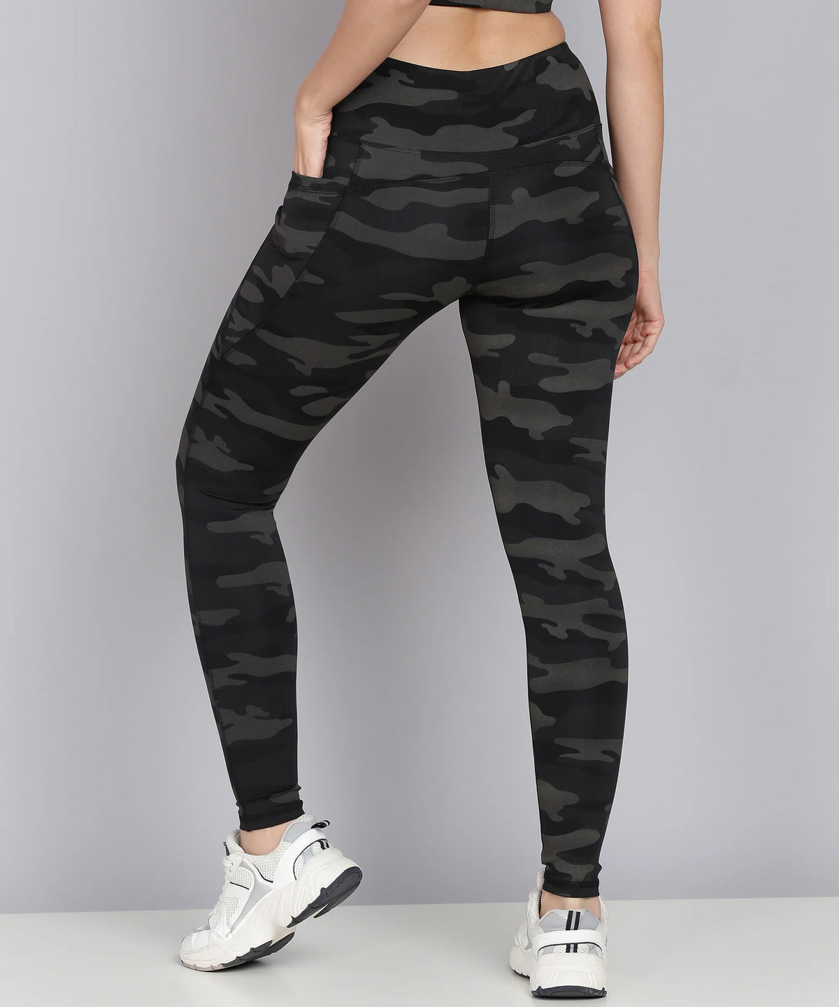 Deevaz Comfort & Snug Fit Active Ankle-Length Tights In Black Camouflage