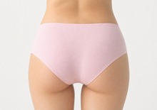 Load image into Gallery viewer, Deevaz  Seamless Spandex Style Panty ( Pink )