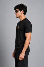 Load image into Gallery viewer, Deevaz Men's Essential Gold-Graphic Black.