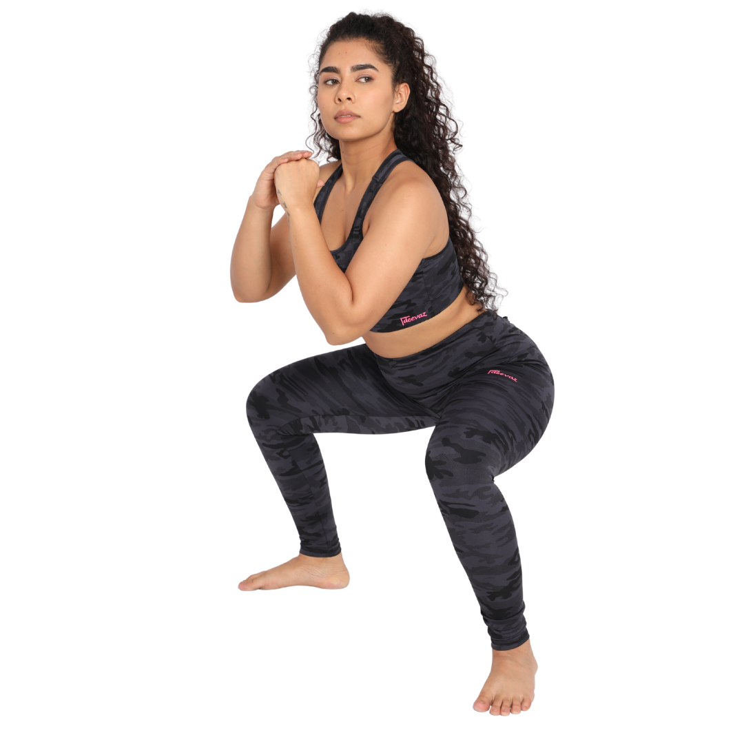 Deevaz Pair Of Comfort Fit Active Sports Bra & Snug Fit Active Ankle-Length Tights In Bluish Camouflage Color.