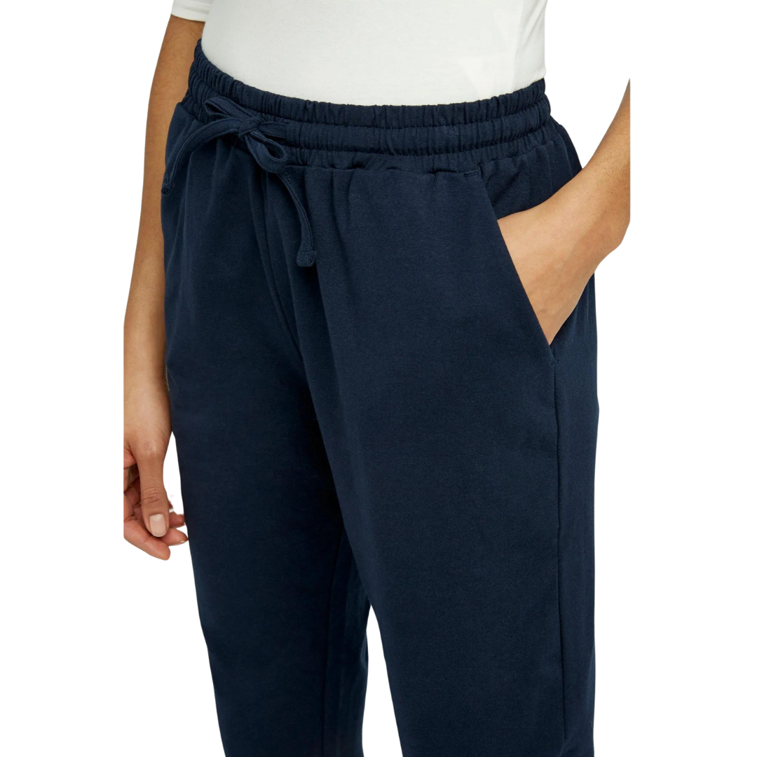 Deevaz Women Maroon Solid Port Royale Casual Straight Fit Track Pants In Navy Color.