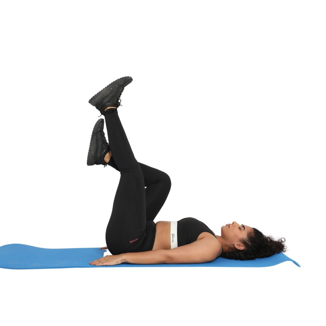 Deevaz Combo Of 2 Pair Of Comfort Fit Active Sports Bra & Snug Fit Active Ankle-Length Tights In Printed Blue & Black Color