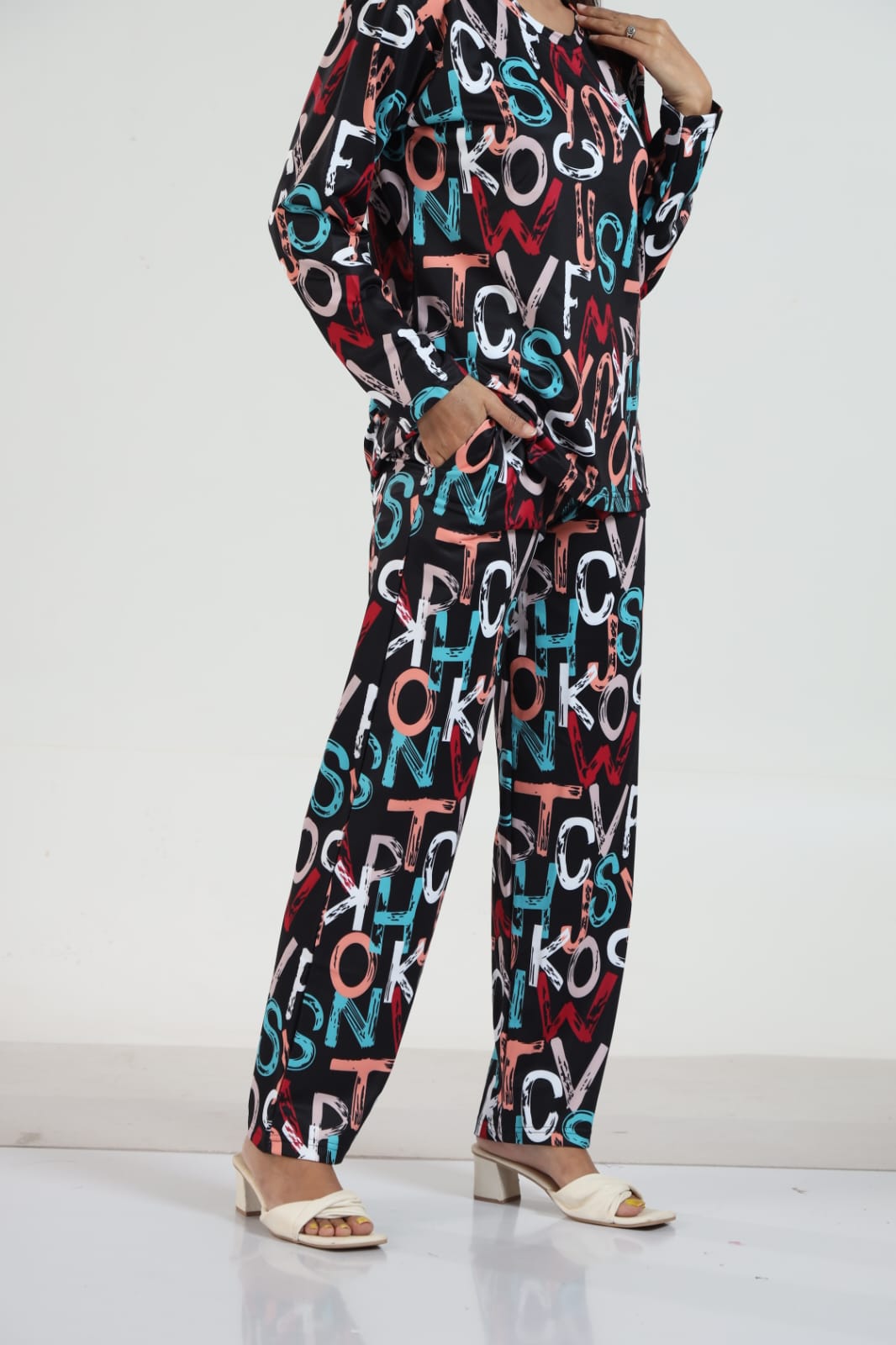 Deevaz Women Night Suit Set