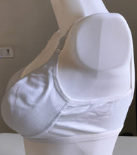 Load image into Gallery viewer, Deevaz Women&#39;s Care Cotton And Hosiery Padded, With Removable Pads Wire Free Everyday Bra.