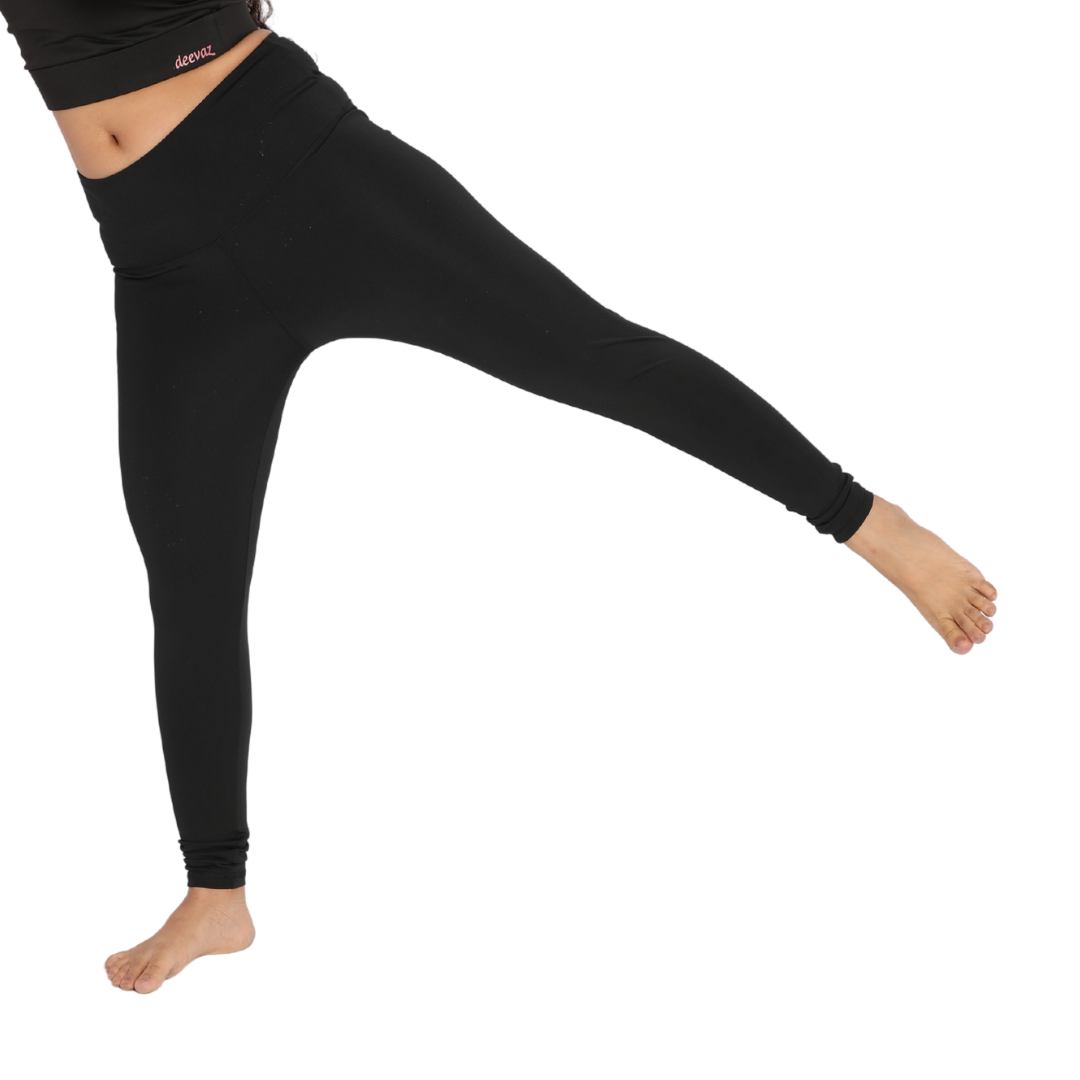 Deevaz Comfort & Snug Fit Active Ankle-Length Tights In Black Color (Back Pocket)