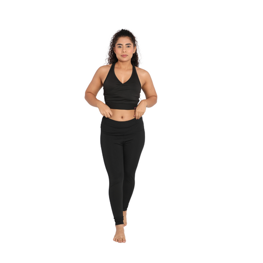 Deevaz Pair Of Comfort Fit Active Sports Bra & Snug Fit Active Ankle-Length Tights In Black Colour.