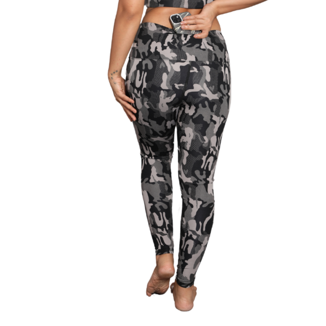 Deevaz Pair Of Comfort Fit Active Sports Bra & Snug Fit Active Ankle-Length Tights In Grey Camouflage Color.