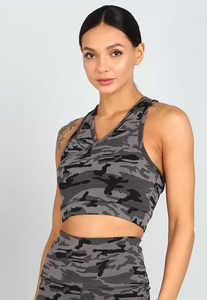 Deevaz Combo Of 2 Pair Of Comfort Fit Active Sports Bra & Snug Fit Active Ankle-Length Tights In Grey & Black Camouflage Color.
