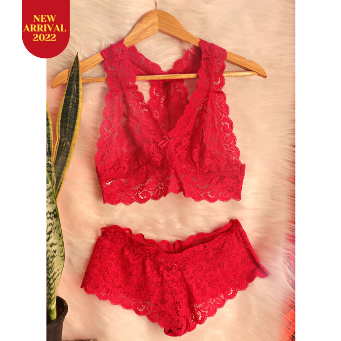 Deevaz Free Size Non-padded Bralette & Panty Lingerie Set in Red Colour.