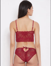 Load image into Gallery viewer, Deevaz Free Size Non-padded Floral Poly-Lace Bralette &amp; Panty Lingerie Set in Maroon Colour.