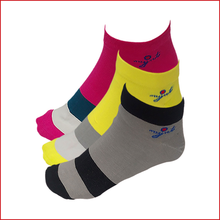 Load image into Gallery viewer, Deevaz Bamboo Thread Unisex Comfortable Casual Ankle Length Socks with a Pack of 3.