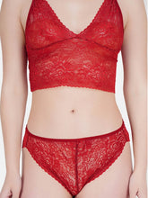 Load image into Gallery viewer, Deevaz Free Size Non-padded Bralette &amp; Panty Lingerie Set in Red Colour.